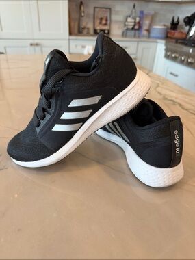 🖤Adidas Black and White Edge Lux Athletic Sneakers NWOT